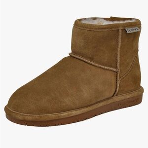 BearPaw Women’s Demi Boot Size 8